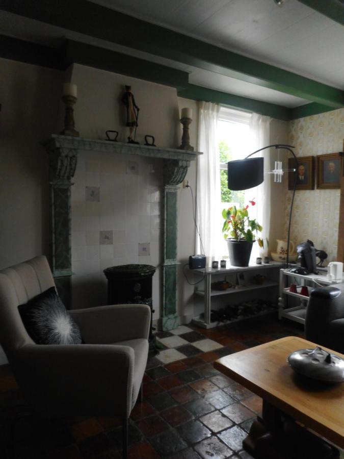 B&B In Karakteristieke Woning, Lytse Loane 5 Ee Ee Kültér fotó